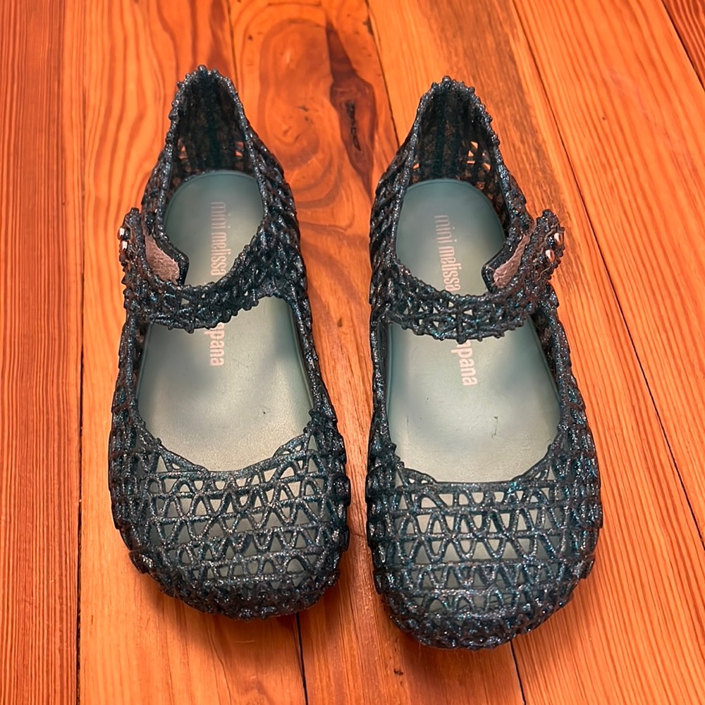 Little girls green Mini Melissa shoes